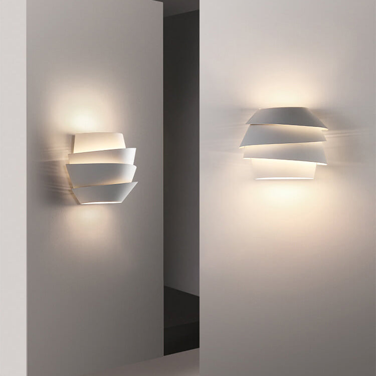 Scandinavian Wall Lamp with Double Light Points - NordGlow