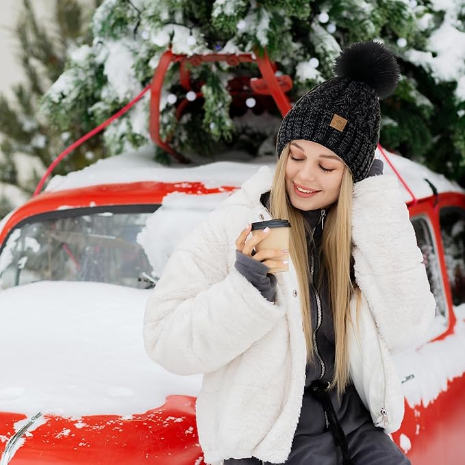 Comfortable Winter Pom Beanie - Yvonne