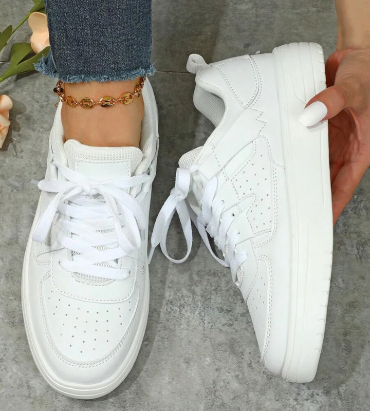 Fashionable Women's Sneakers - Naya