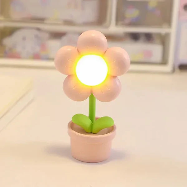 Small Flower Relaxing Table Lamp - BlossomGlow