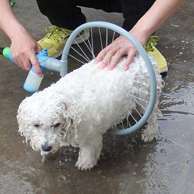 360° Pet Shower Tool - AquaPaws