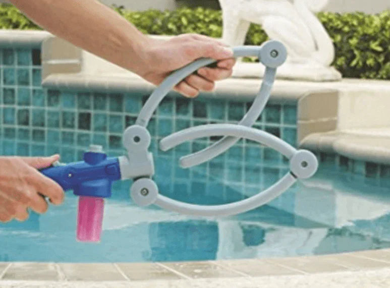 360° Pet Shower Tool - AquaPaws